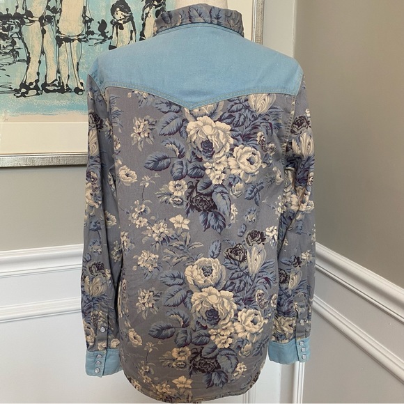 Love the Label Blue Floral Western Button Down Shirt Size Medium - Picture 2 of 8